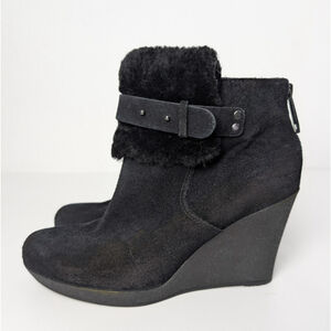 UGG Antonia Wedge Boots Booties Sz 7.5 Black Suede Shearling Classic Preppy